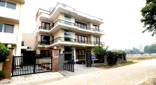Azure Villa Gurgaon, Забронировать Вилла Виллы Гургаон, рядом с Apollo Tyres Ltd, Вилла