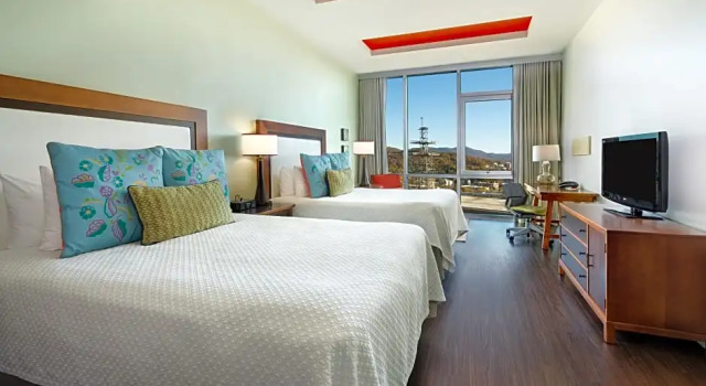 Четырёхместный номер Executive Hotel Indigo Asheville Downtown by IHG