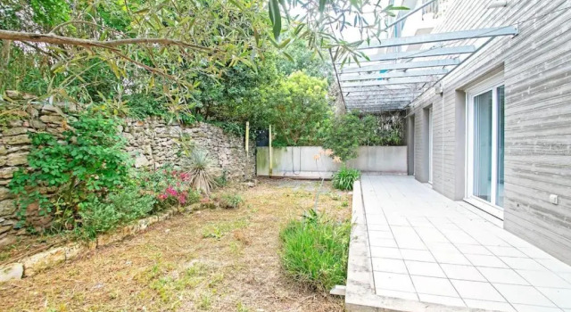 Апартаменты Le P'tit Rimbaud, 6 Pers, parking privé, jardin,wifi
