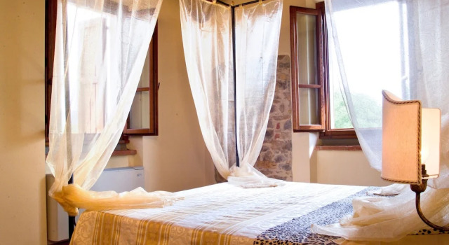 Villa Bellaria, Buchen Sie Villa Hotels in Valdarno mit Pool, Schwimmbad