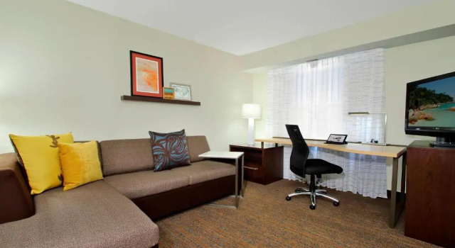 Двухместный люкс c 1 комнатой La Quinta Inn & Suites by Wyndham Colorado Springs South AP