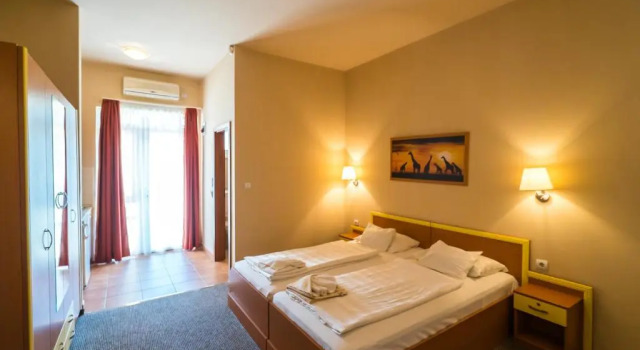 Апартаменты Beach Hotel