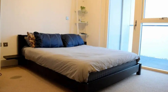 1 Bedroom Property in Brixton With Balcony, Varaa Huoneisto Asunnot kohteessa Merseyside, Huoneisto