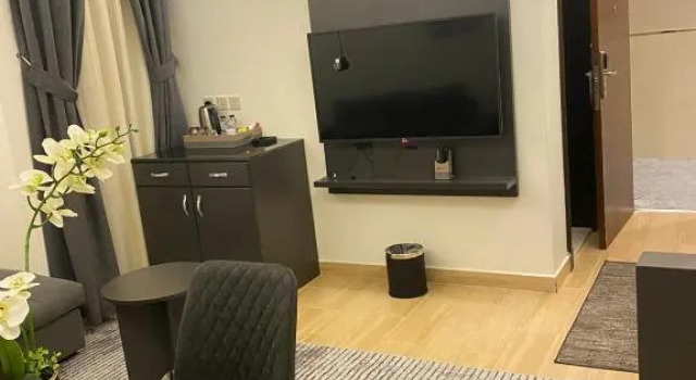 Полулюкс Riyadh Inn Hotel