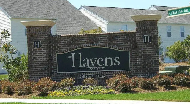 Havens 1135 3 Br Condo by RedAwning