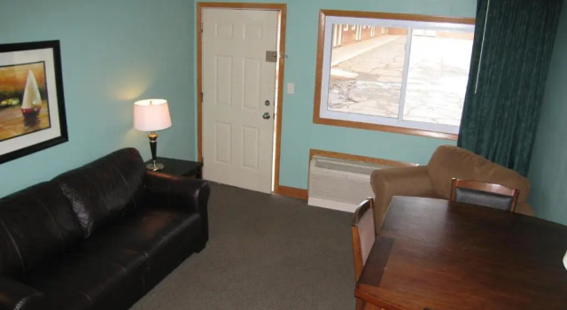 Люкс Travelers Lodge Marshall