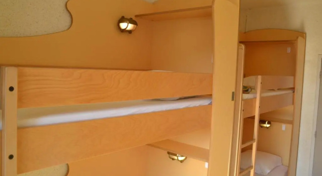 Кровать в общем номере (мужской номер) Auberge de Jeunesse