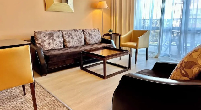Апартаменты Comfort Menada Apartments in Royal Beach