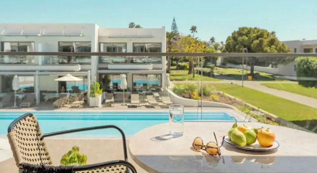 Апартаменты Deluxe SUNWING Sandy Bay Beach Village