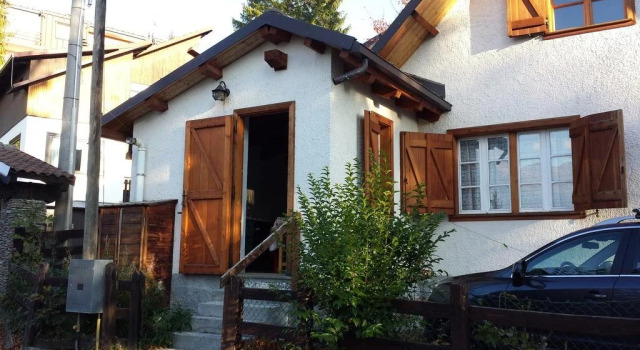 Icos Lodge, Забронировать Отель «постель и завтрак» Отели Саузе-д'Ульс с парковкой, рядом с Горнолыжный курорт Саузе-д’Ульс - Жувансо, Парковка