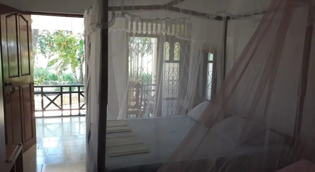 Трёхместный номер Standard с балконом Travellers Home Hotel