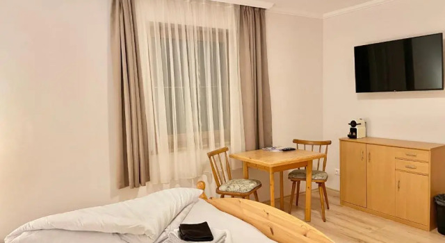 Двухместный номер Standard с видом на сад Haus Seerose