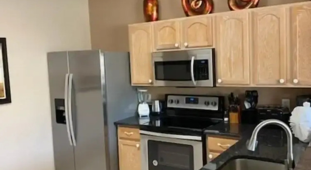 Номер Standard 3 Br 2 Miles To Disney, Pool, Free Wifi And More 3 Bedroom Townhouse by RedAwning
