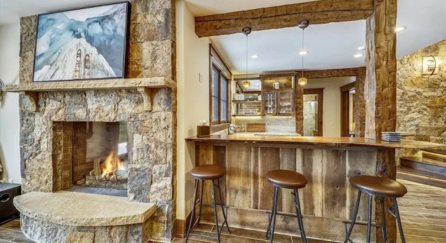 The Great Escape 5 Bedroom Home by RedAwning, Rezerwuj Hotel Hotele w Vail Ski z parkingiem, Parking