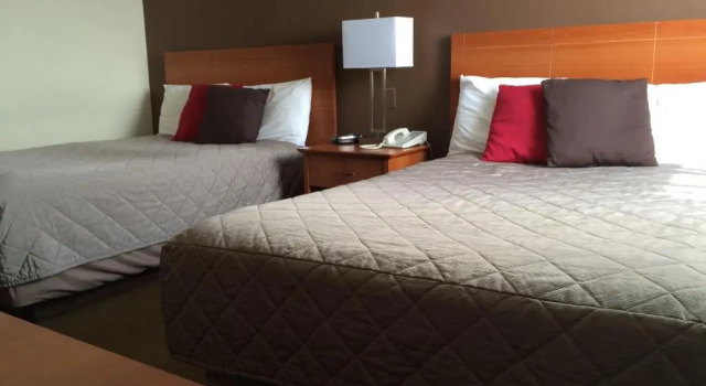 Четырёхместный номер Standard Coastal Inn Moncton/ Dieppe