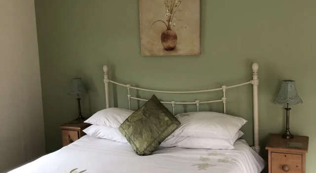 Greenlands Farmhouse, Boek Hotel Hotels in Merseyside met zwembad, Zwembad