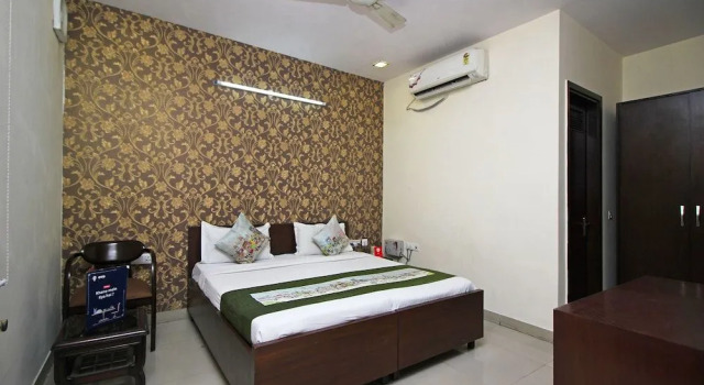 OYO Flagship 5383 Hotel Under Bridge Inn