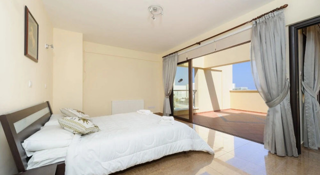 Fig Tree Bay Villa 10, Boek Villa Hotels in Protaras met parkeren, in de buurt van Neolithic Settlement, Parkeren