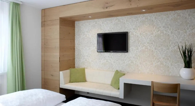 Полулюкс Anker Hotel Restaurant