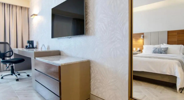 Четырёхместный номер Standard Hotel Plaza Diana