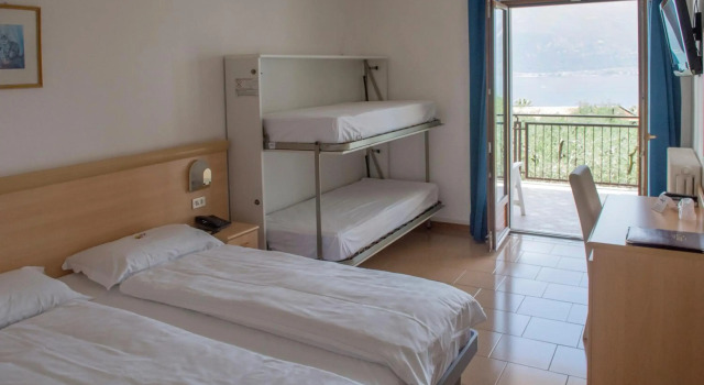 Hotel Coste, Забронировать Отель Отели в центре Лимоне-суль-Гарды, в центре