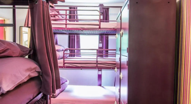 Кровать в общем номере (женский номер) Safestay London Kensington Holland Park