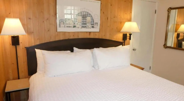 Номер Deluxe Briarwood Inn