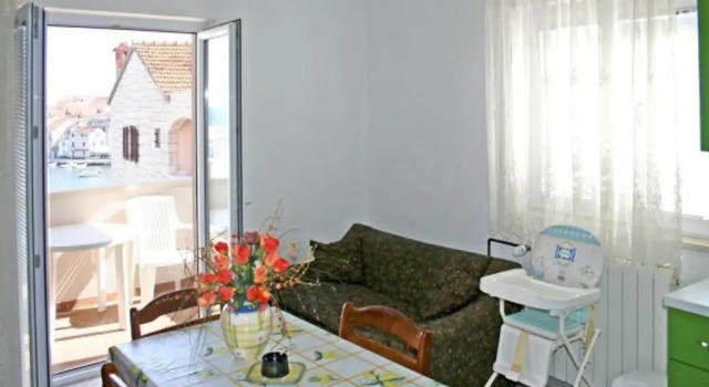 Apartments Nikša - 10m from beach, Rezerwuj Apartament Brac Island Omiš