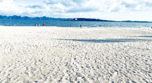 Апартаменты Ecobay Halong 2- Mountain view & near Marina beach