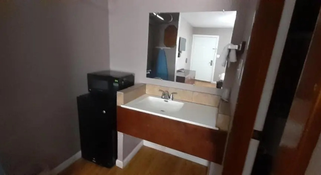 Номер Standard Woodfield Inn & Suites Hotel O, Yoakum TX 111