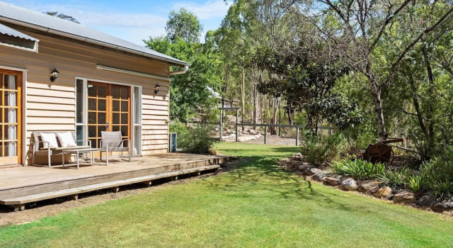Семейный коттедж Barney Creek Vineyard Cottages