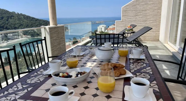 Апартаменты с 3 комнатами с видом на море Apartment Simply The Best