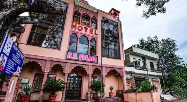 Hotel RG Palace Jaipur, Забронировать Отель Отели штата Раджастхана 3 звезды, 3*