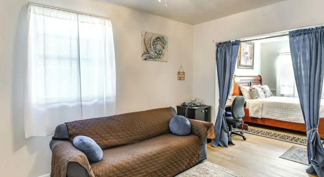 1 Mi to Dtwn: Remote Work-friendly Apt in Hampton!, Book Lejlighed Hampton Virginia, nær Hampton City Hall