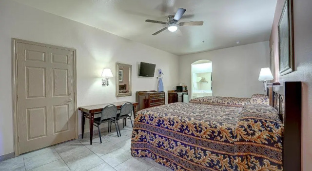 Casa Rosa Inn, Забронировать Мини-отель Порт-Изабель Rio Grande Valley