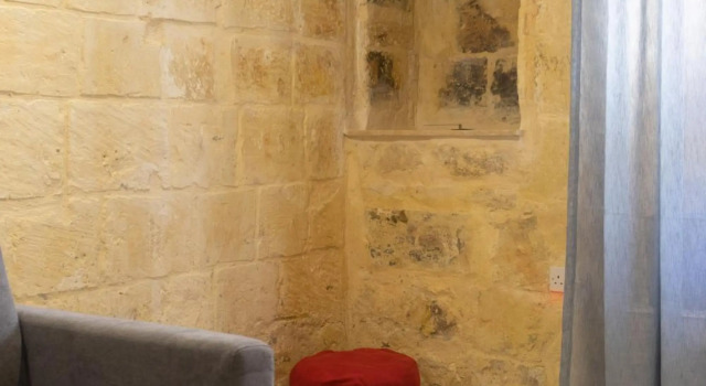 16 lettings - charming character house