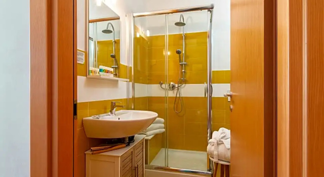 Номер Standard с балконом Simon Hotel