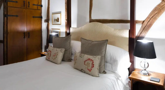 Номер Standard West Arms Hotel