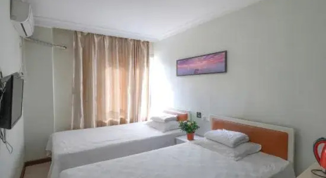 Dalian Jinpulai Hotel, Book Hotel Hotels in Liaoning with Parking, Parking