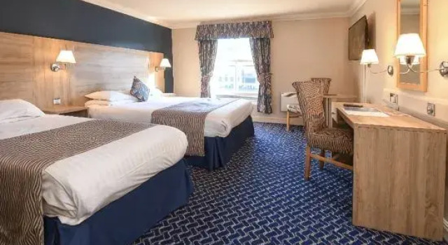 Двухместный номер Standard с видом на реку The Queens Hotel & Victoria Cloisters Apartments