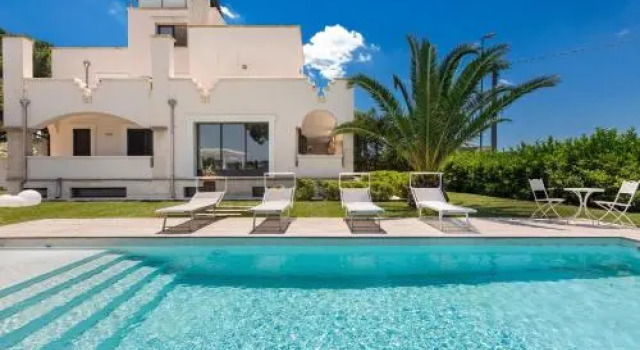 Villa Vespucci, Book Villa Hoteller i Torricella med parkering, Parkering
