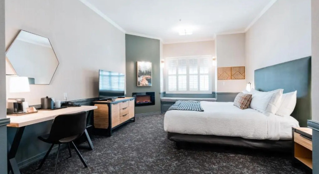 Номер Standard Hotel NoBo Cascade, Tapestry Collection by Hilton