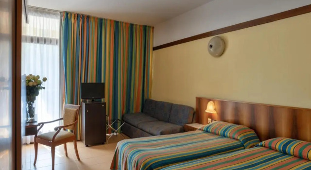 Двухместный номер с видом на бассейн Sport Hotel Olimpo