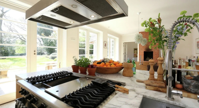 Very Luxurious and Architect-designed Detached Villa Near the Forest and Beach, Забронировать Вилла Отели Норда 3 звезды, 3*