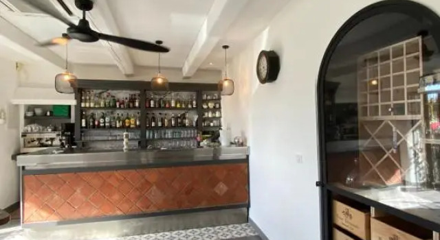 Auberge de la Tour de Brison, Book Hostel / Vandrerhjem Hostels i Ardèche, Hostel / Vandrerhjem