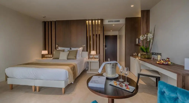 Двухместный номер Deluxe Cap dAntibes Beach Hotel