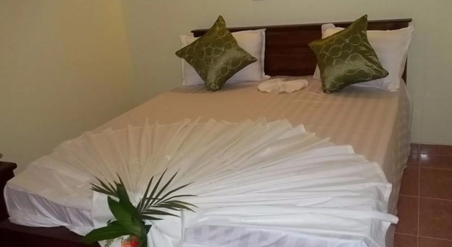 Lagoon Waves Hotel