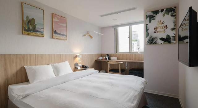 406 Inn — Female Dormitory (отель для женщин)