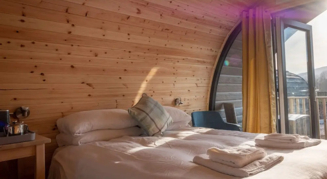 Superior- dobbelt værelse med bjergudsigt Callander Hostel
