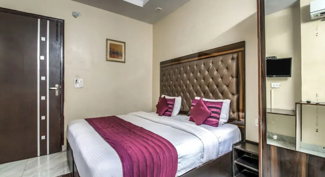 Номер Standard OYO 2807 Hotel Crosswinds Residency